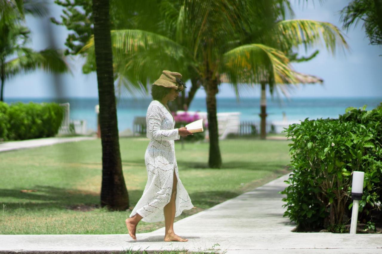 Antigua Village Beach Resort Дикенсон-Бей Экстерьер фото